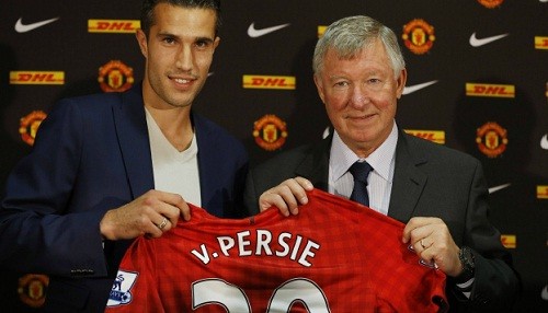 [FOTOS] Robin Van Persie fue presentado como nuevo refuerzo del Manchester United