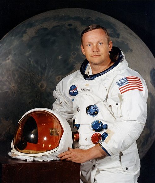 [Puerto Rico] Reinaldo Rios dice muerte de astronauta Neil Armstrong es una perdida para la ufologia