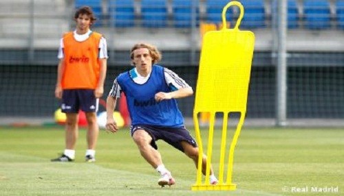 Así fue el primer entrenamiento de Luka Modric en el Real Madrid [FOTOS]