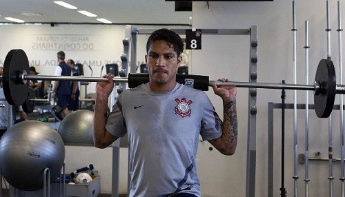 Paolo Guerrero jugaría mañana ante Fluminense tras superar su lesión