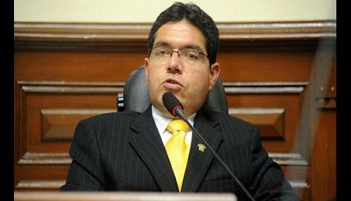 Piden al Premier que explique Ley de Negacionismo ante el Congreso