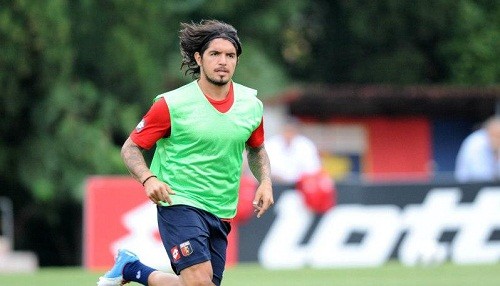 Juan Vargas realizó su primer entrenamiento con el Génova [FOTOS]