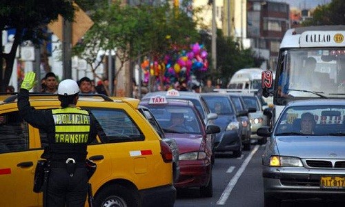Sutep: marcha de maestros produce congestión vehicular en el Centro de Lima