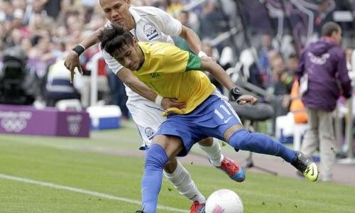 Manchester United ofreció 48 millones de euros a Neymar
