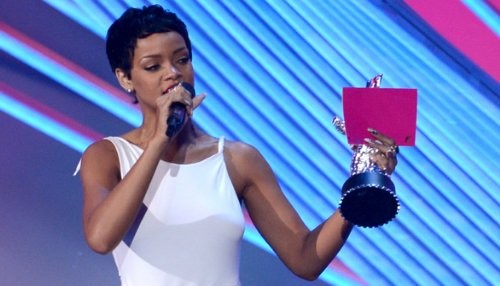 Rihanna brilló en los MTV Video Music Awards 2012 [FOTOS]
