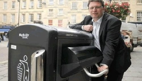 La ciudad de Bath tiene contenedores que comprimen la basura