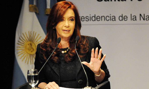 Mandataria Cristina Fernández por cacerolazos: no me van a poner nerviosa