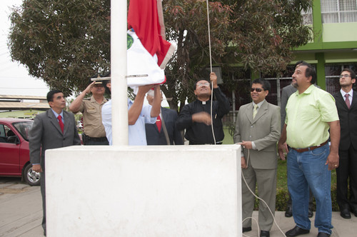 Monseñor Pedro Talledo Nizama vicario de Tumbes participó en ceremonia con el Presidente Regional