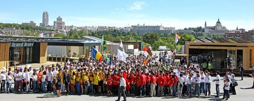 La Veneciana GLASSOLUTIONS Saint-Gobain participa en Solar Decathlon 2012 con la casa SMLsystem del CEU Valencia