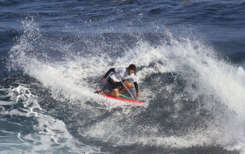 Mundial de Bodyboard: César Bauer clasfició a 8vos de Final