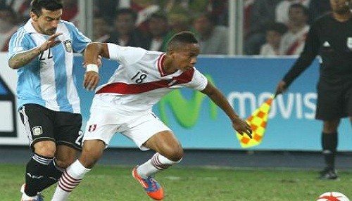 André Carrillo fue comparado con Cristiano Ronaldo y Robinho por la prensa internacional