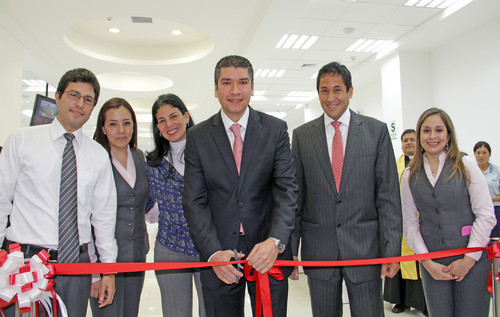Claro inaugura nuevo Centro de Atención al Cliente en zona comercial de Miraflores