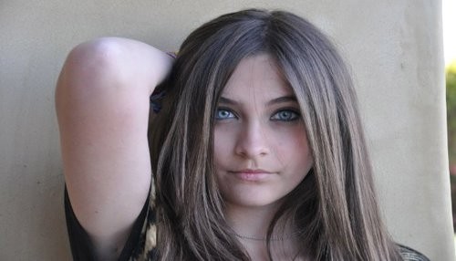 Paris Jackson imita el corte de pelo de Miley Cyrus [FOTO]