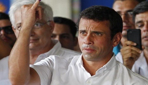 Capriles acepta su derrota: La palabra del pueblo es sagrada