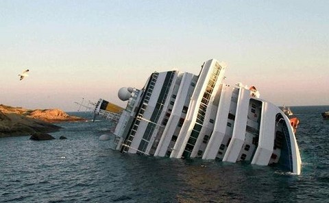 A lo Titanic: Músicos del Costa Concordia siguieron tocando tras primer golpe del barco