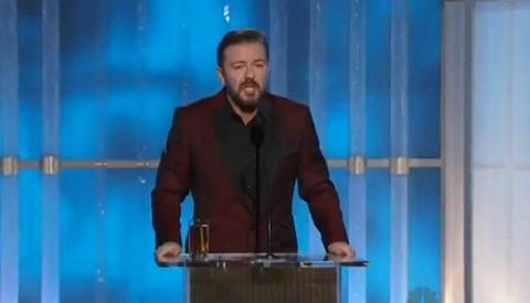Ricky Gervais bromea sobre la orientación sexual de Jodie Foster (Video)