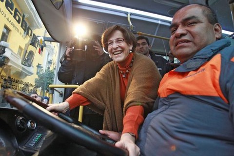 Susana Villarán anunció que habrá mayor orden y seguridad en el transporte