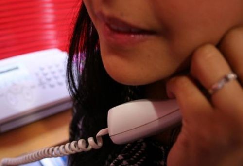 Holanda: Detienen a una mujer que llamó por teléfono 65 mil veces a un hombre