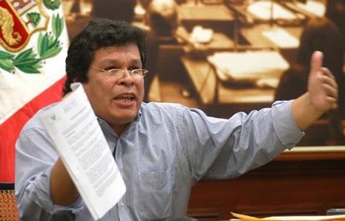 Congresista Benítez acusa a Alan García de indultar a delincuentes y narcotraficantes