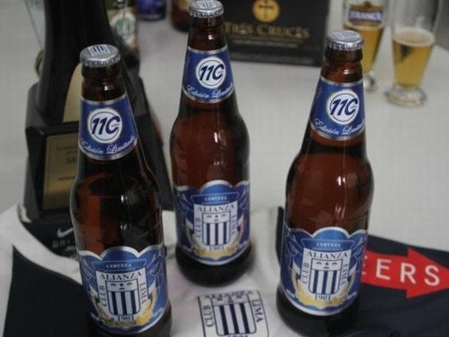 Alianza Lima lanzó hoy su nueva cerveza para salir de apuros económicos