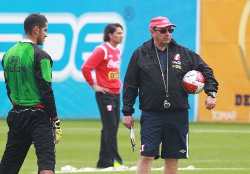 Sergio Markarián aseguró que Perú aún tiene todas las chances de llegar al Mundial
