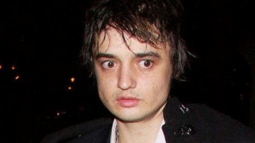 Pete Doherty cree que el fantasma de Winehouse está en su casa