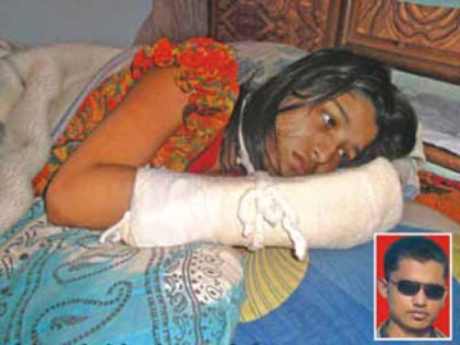 Bangladesh: Hombre le cortó los dedos a su esposa por haber estudiado sin su permiso