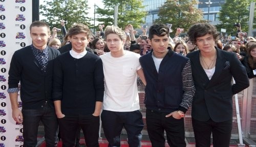 One Direction respalda campaña escolar One Direction respalda campaña escolar