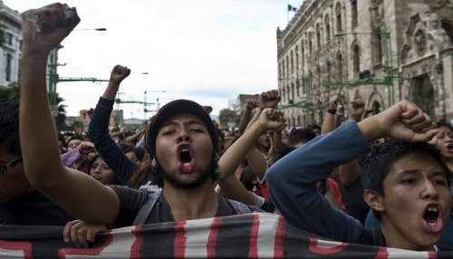 [México]¡No más vandalismo y pillaje estudiantil!