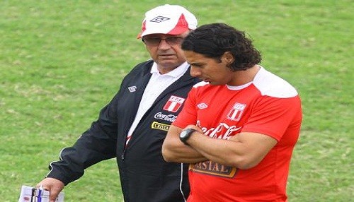 Sergio Markarián: Claudio Pizarro es el mejor jugador de Perú