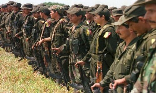 Colombia: las FARC mantienen como rehenes a 27 venezolanos