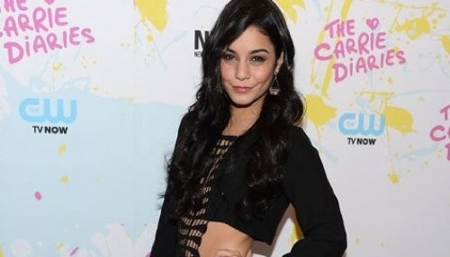 Vanessa Hudgens asiste a la premier de Carrie Diaries [FOTOS]