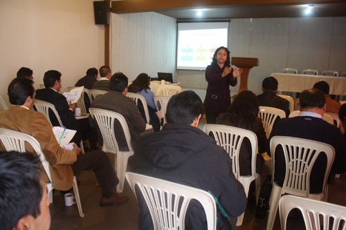 Funcionarios del Gobierno Regional de Huancavelica se capacitan en gestión de riesgos de desastres