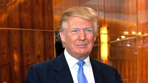 El multimillonario Donald Trump sostiene que Obama no es estadounidense