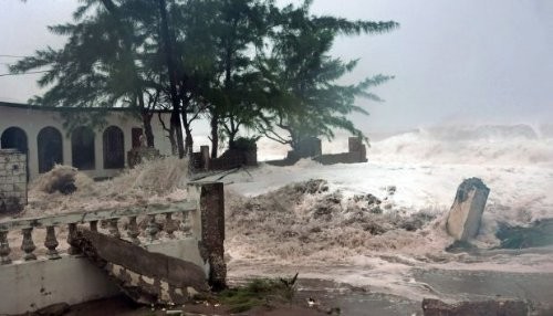 Huracán Sandy deja Cuba y se dirige a las Bahamas