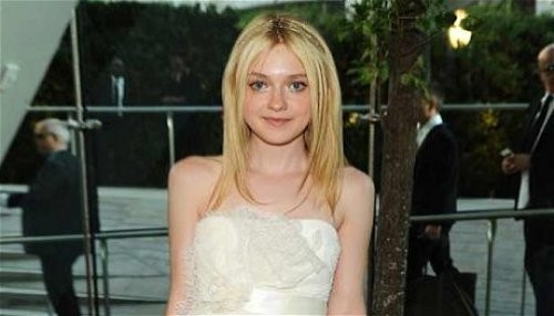 Dakota Fanning sale en defensa de Kristen Stewart