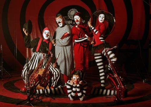'CIRCOLOOP': Por el Placer Desinteresado de la Risa