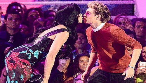 One Direction: Niall Horan afirma que no hay nada mejor que besar a Katy Perry