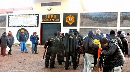 Último minuto: 17 trabajadores del INPE están como rehenes tras motín en penal de Challapalca