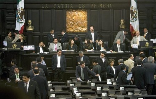 México: Congreso aprueba reforma laboral pese a desacuerdos entre el Senado y la Cámara de Diputados