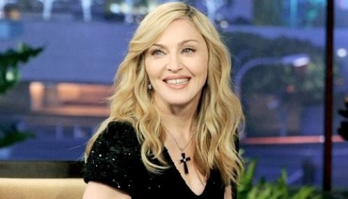 Madonna da una sacudida eléctrica al mostrarse en ropa interior [FOTOS]