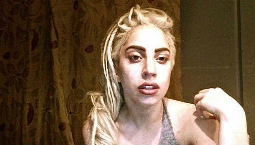 Lady Gaga mostró nuevo look dreadlock