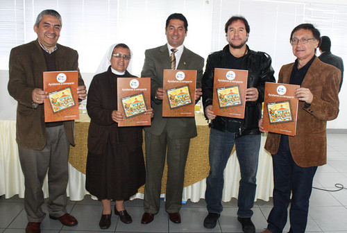 Artistas y políticos lanzan CD con villancicos en beneficio de Hogar 'Madre Ermelinda Carrera'