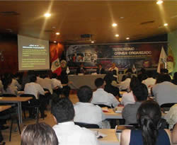Debate por elecciones del Colegio de Sociologos del Peru (2 de dic)