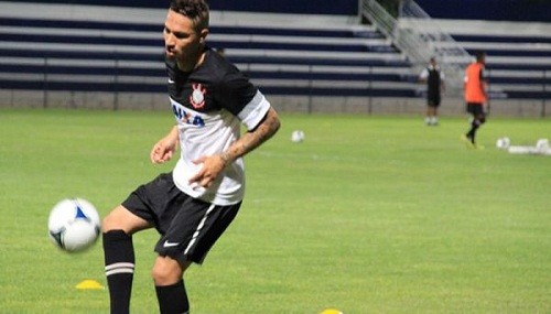 Guerrero entrenó con Corinthians y podría ser titular en el Mundial de Clubes