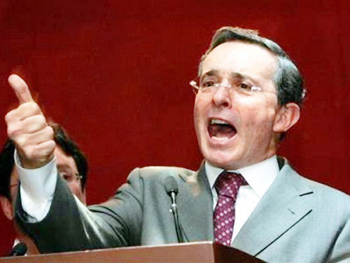 Álvaro Uribe: no apoyaré a Santos en acatamiento del fallo de Corte de La Haya