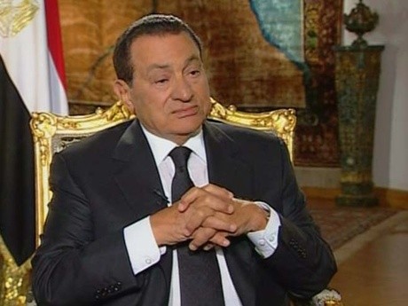 España: hallan 28 millones de euros en propiedades de Hosni Mubarak