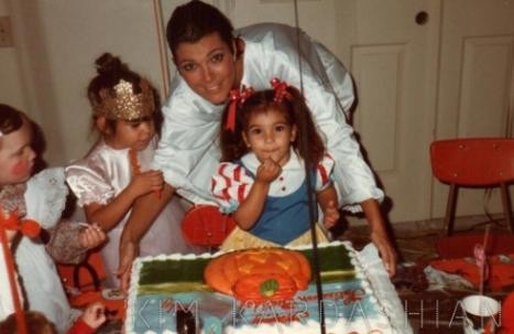 Kim Kardashian publicó tierna imagen de su niñez
