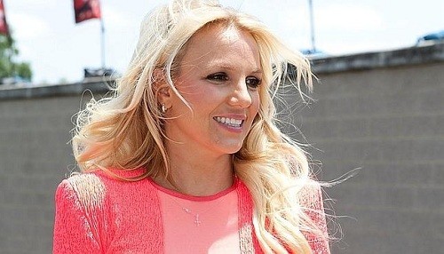 Britney Spears muestra sexy vestido en The X Factor [FOTOS]