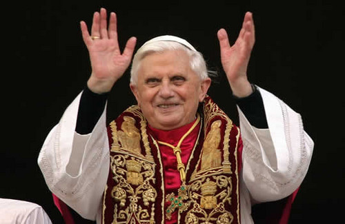 Twitter, un imán de pontífices, políticos y celebridades [Benedicto XVI]